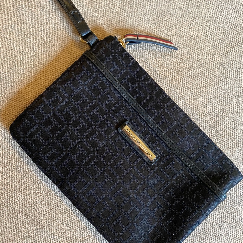 Tommy Hilfiger wristlet